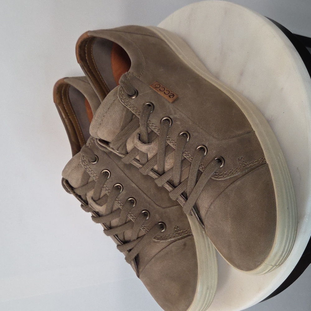 ECCO Men's Brown Leather Sneakers Size 7